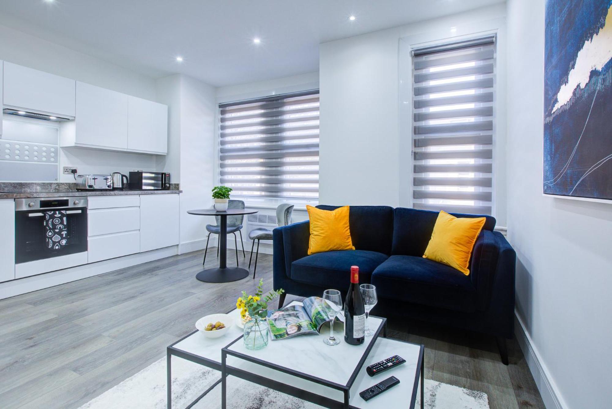 Apartment Hybrid Resi - London, Wandsworth Close To Clapham *
