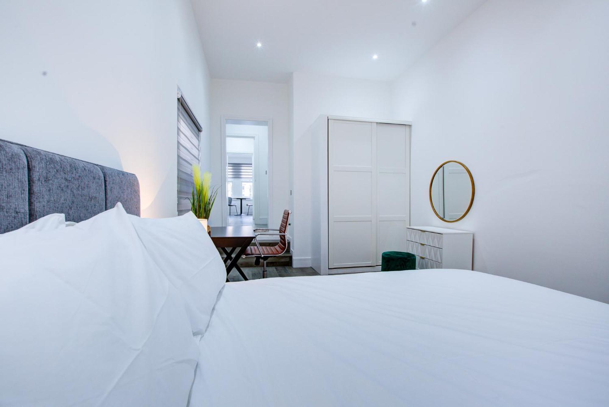 Hybrid Resi - London, Wandsworth Close To Clapham *